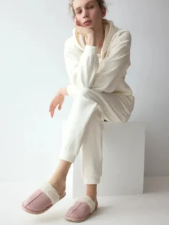 ACCESSORIES Slippers