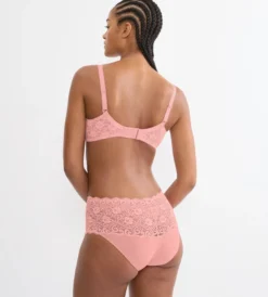 AMOURETTE Minimizer bra