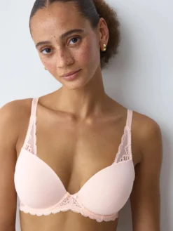 AMOURETTE SPOTLIGHT Wired padded bra