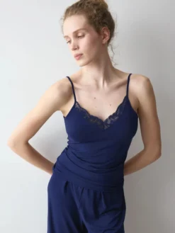 AMOURETTE Top with spaghetti straps