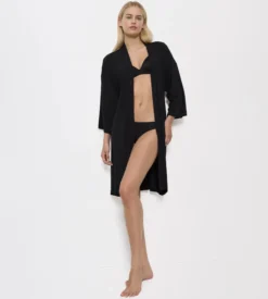 AURA SPOTLIGHT Robe