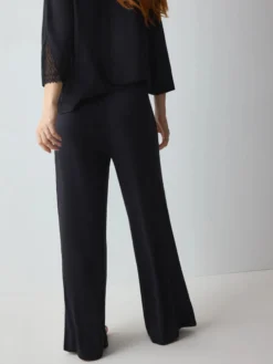 AURA SPOTLIGHT Trousers