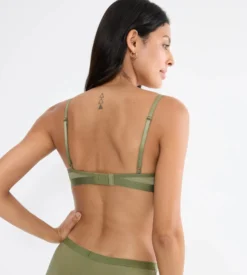 AURA SPOTLIGHT Wired padded bra