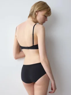 AURA SPOTLIGHT Wired padded bra