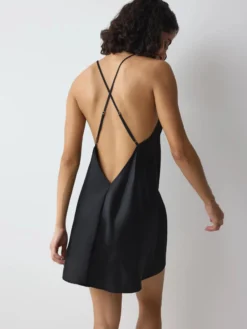 A WEEKEND TO REMEMBER Nightdress