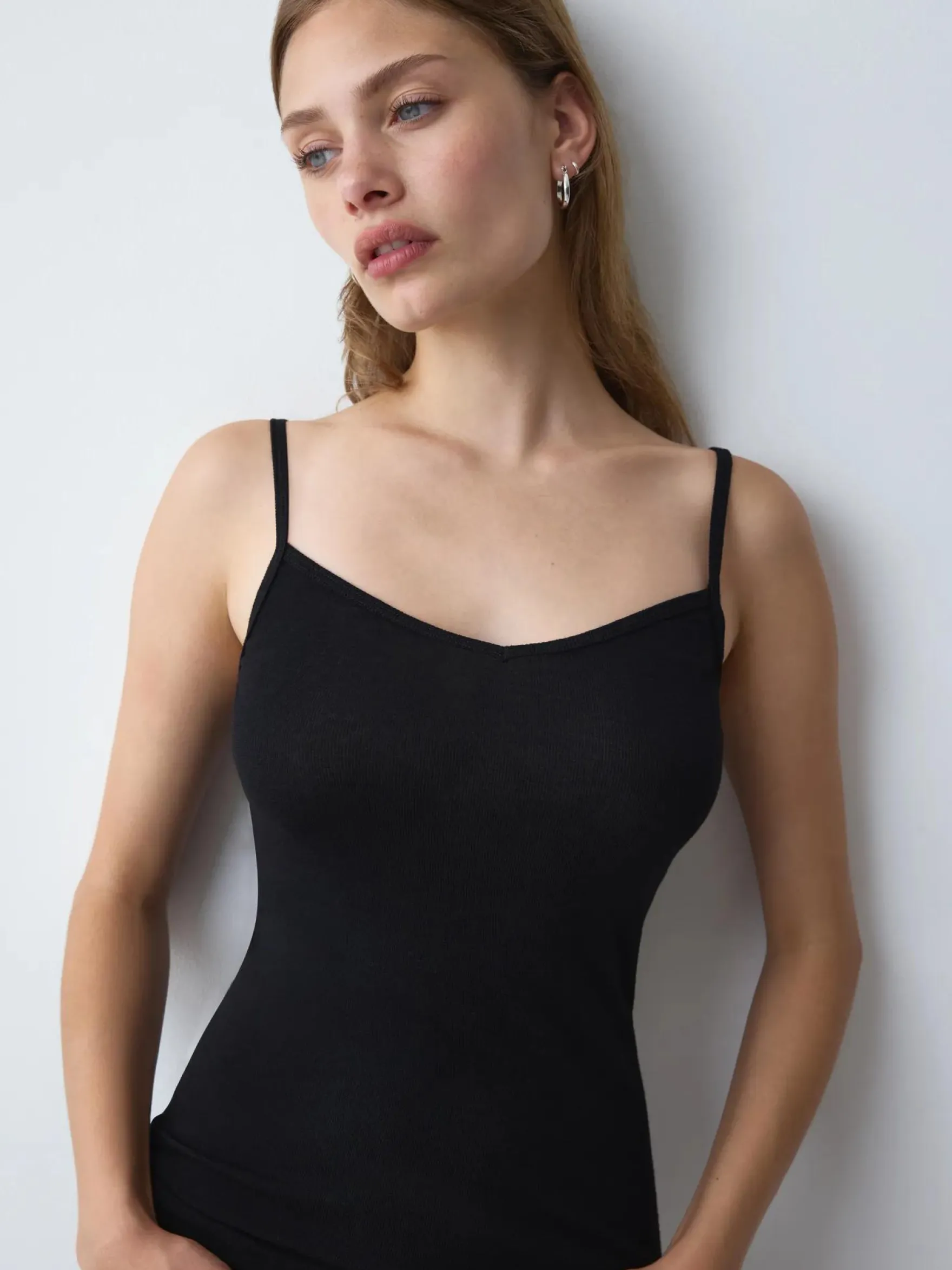 BEAUTY LAYERS Top with spaghetti straps