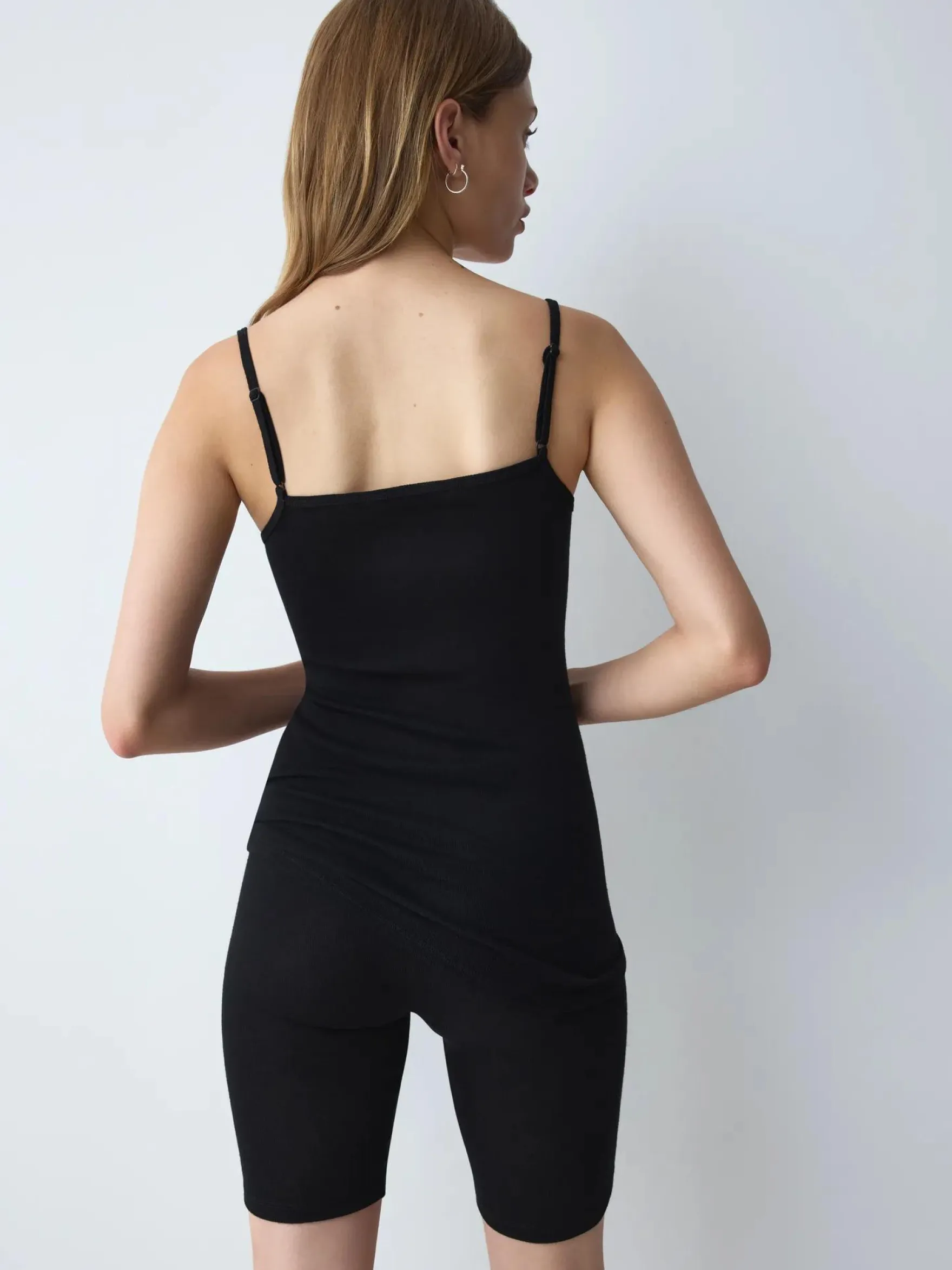 BEAUTY LAYERS Top with spaghetti straps