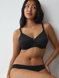 BODY MAKE-UP ESSENTIALS Minimizer bra