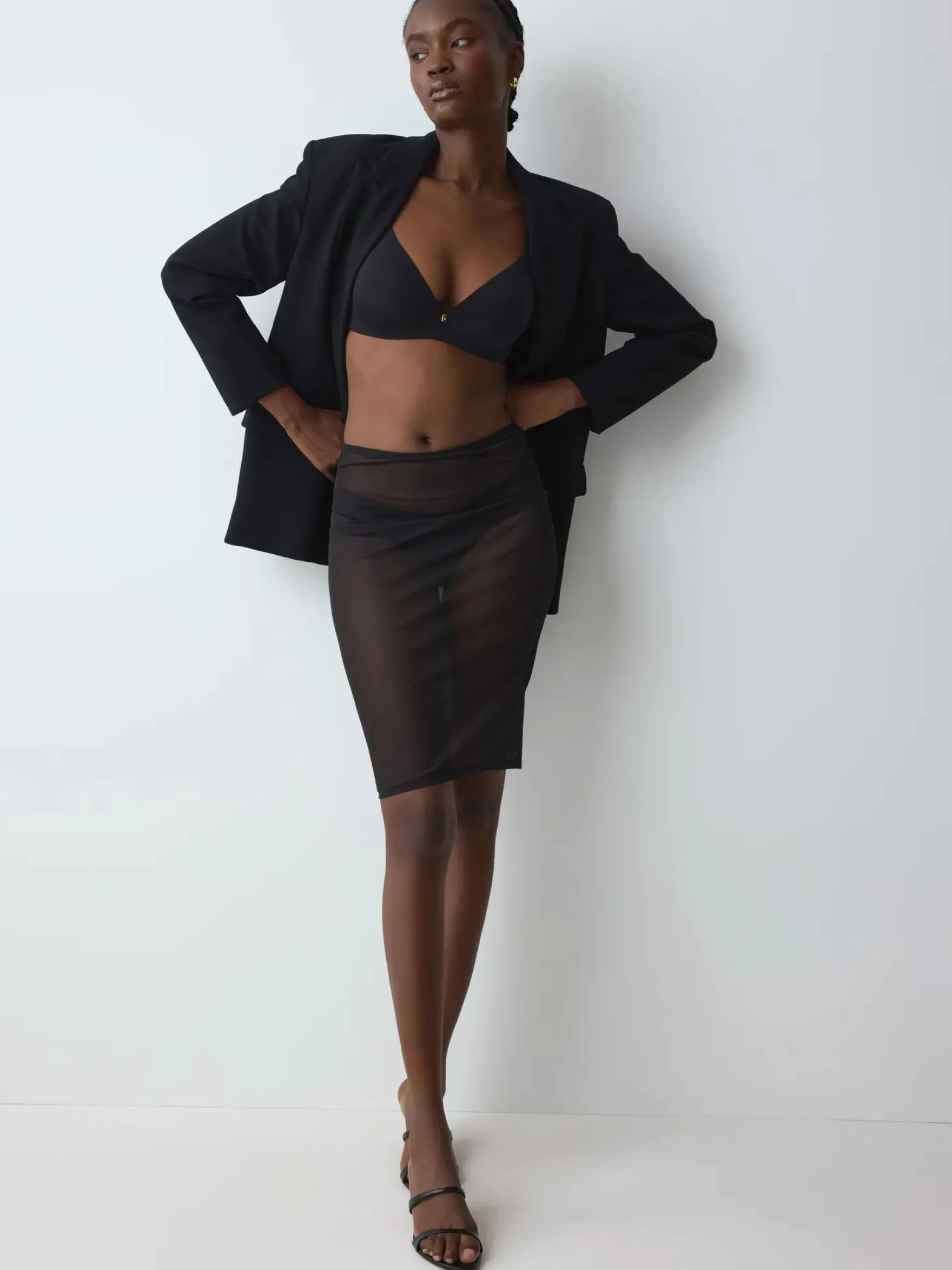 BODY MAKE-UP ESSENTIALS Padded bra