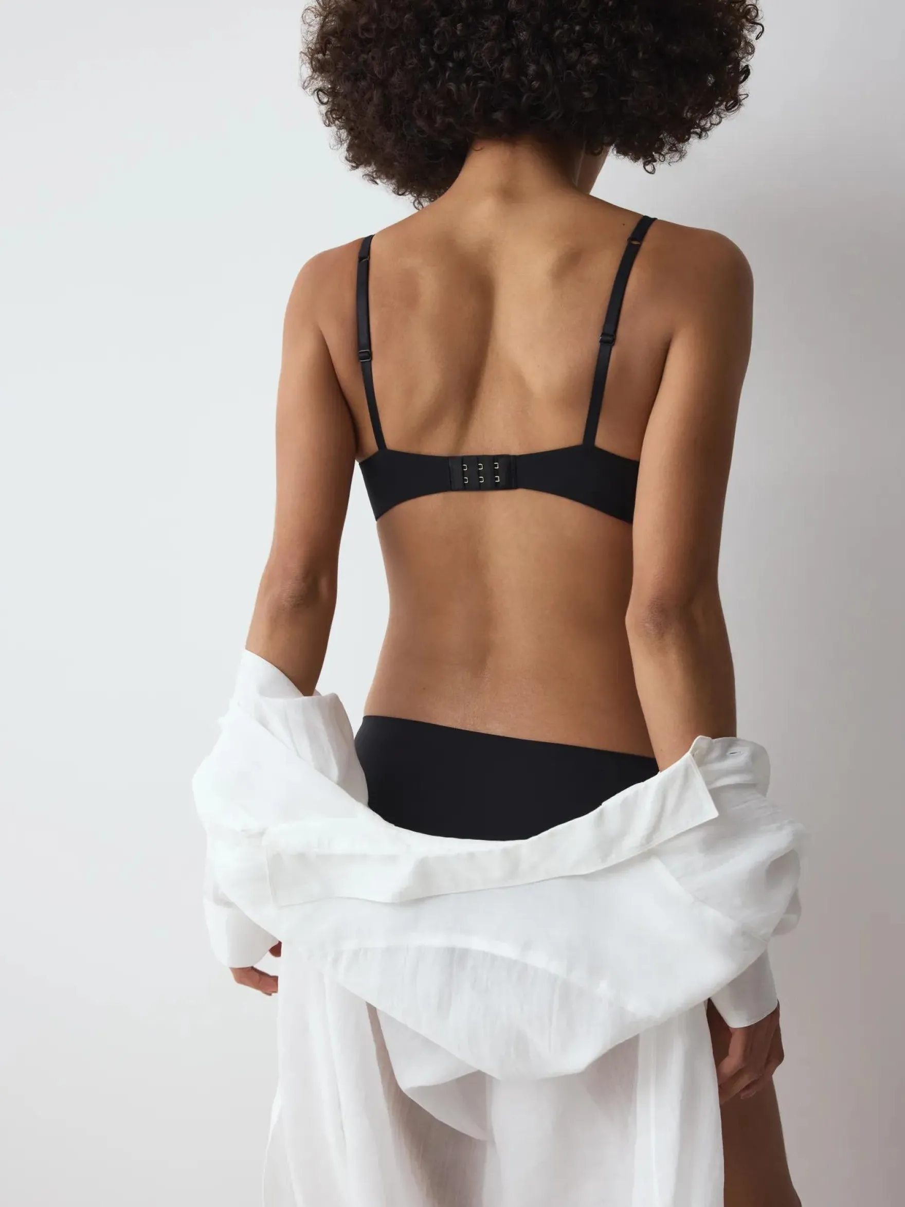BODY MAKE-UP ESSENTIALS Push-up bra