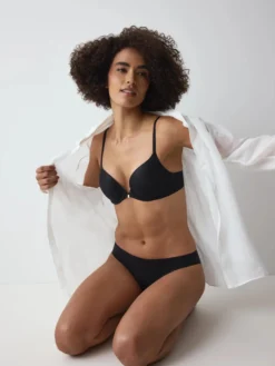 BODY MAKE-UP ESSENTIALS Push-up bra