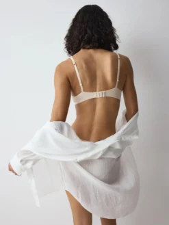 BODY MAKE-UP ESSENTIALS Wired padded bra