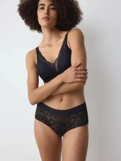 BODY MAKE-UP ILLUSION LACE Short knickers