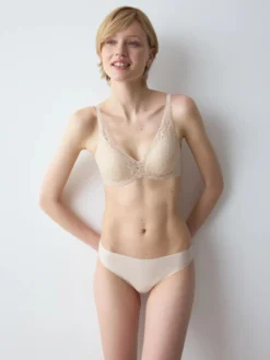 BODY MAKE-UP ILLUSION LACE Wired padded bra