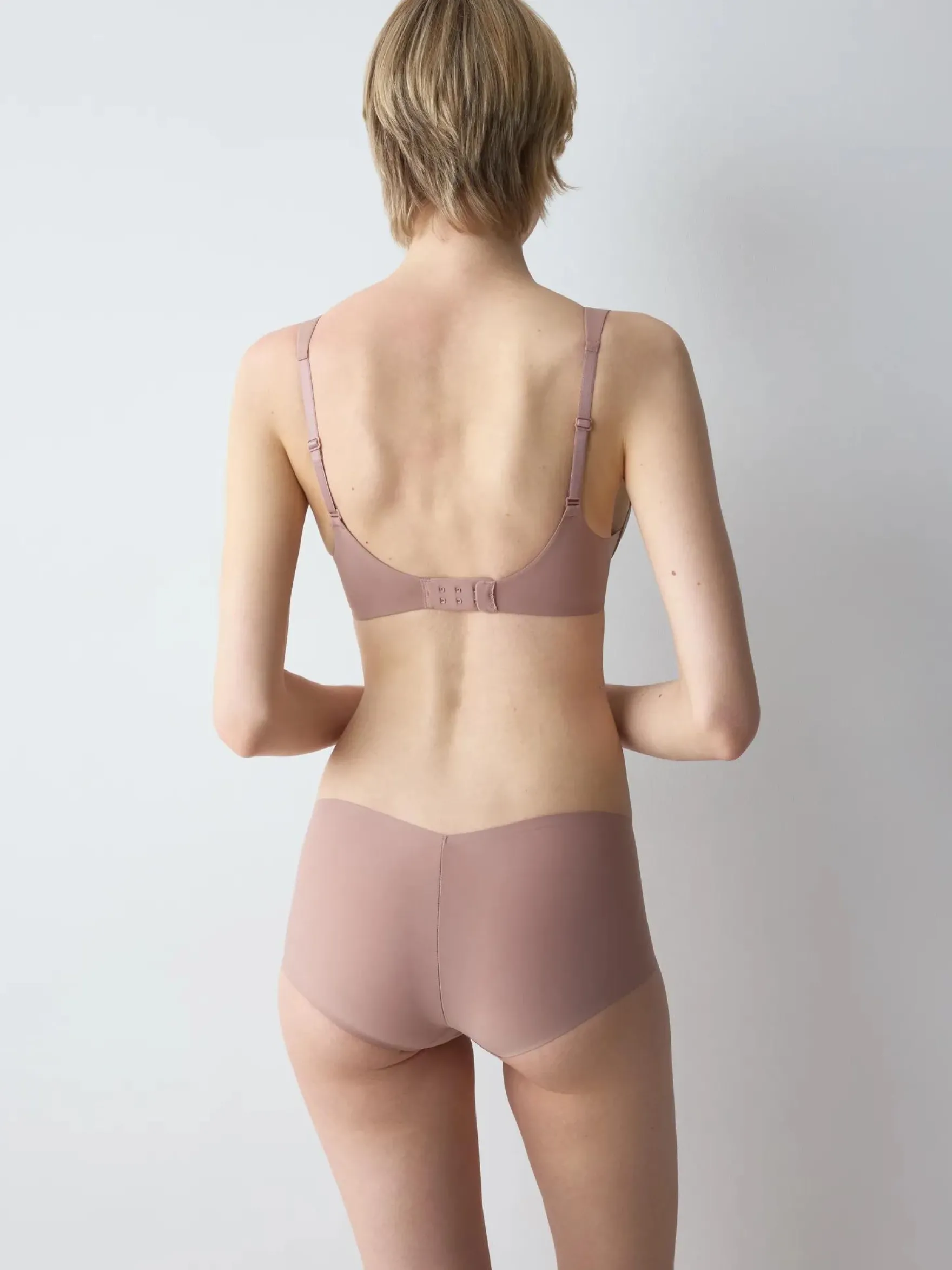 BODY MAKE-UP ILLUSION Short knickers