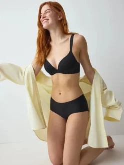 BODY MAKE-UP ILLUSION Short knickers
