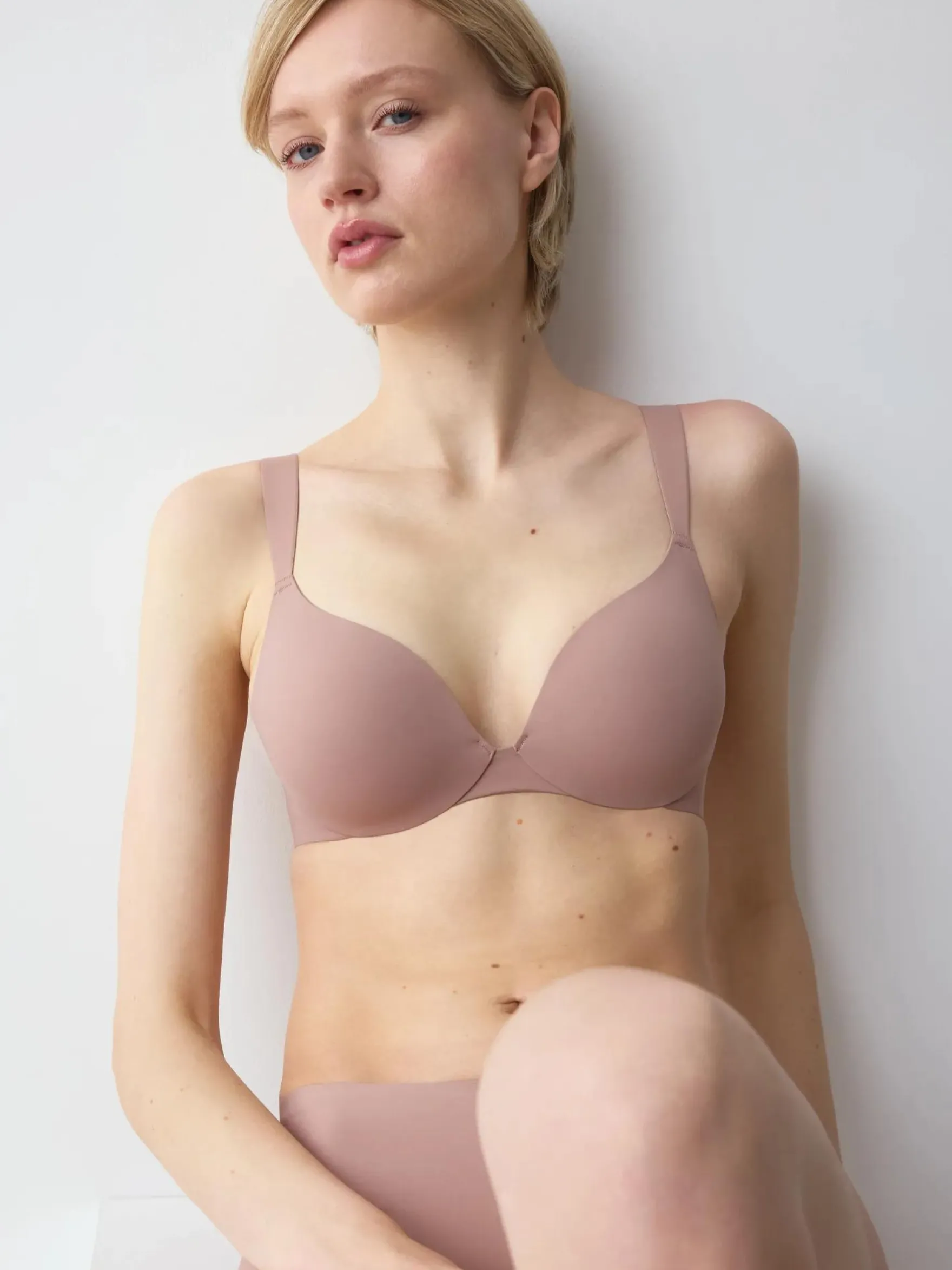 BODY MAKE-UP ILLUSION Wired padded bra
