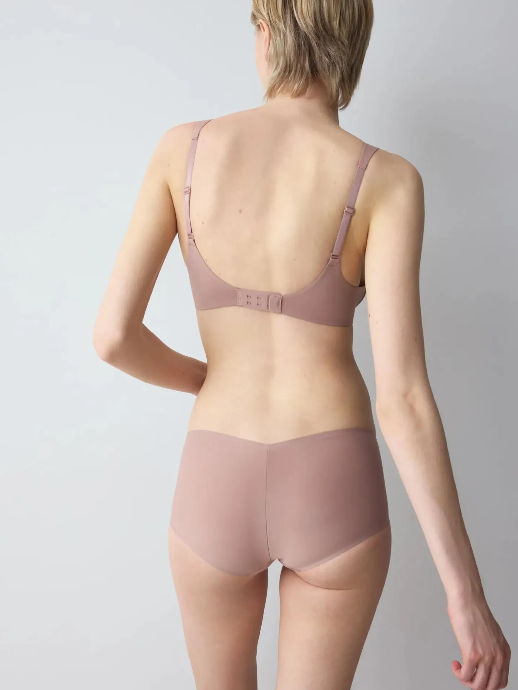 BODY MAKE-UP ILLUSION Wired padded bra