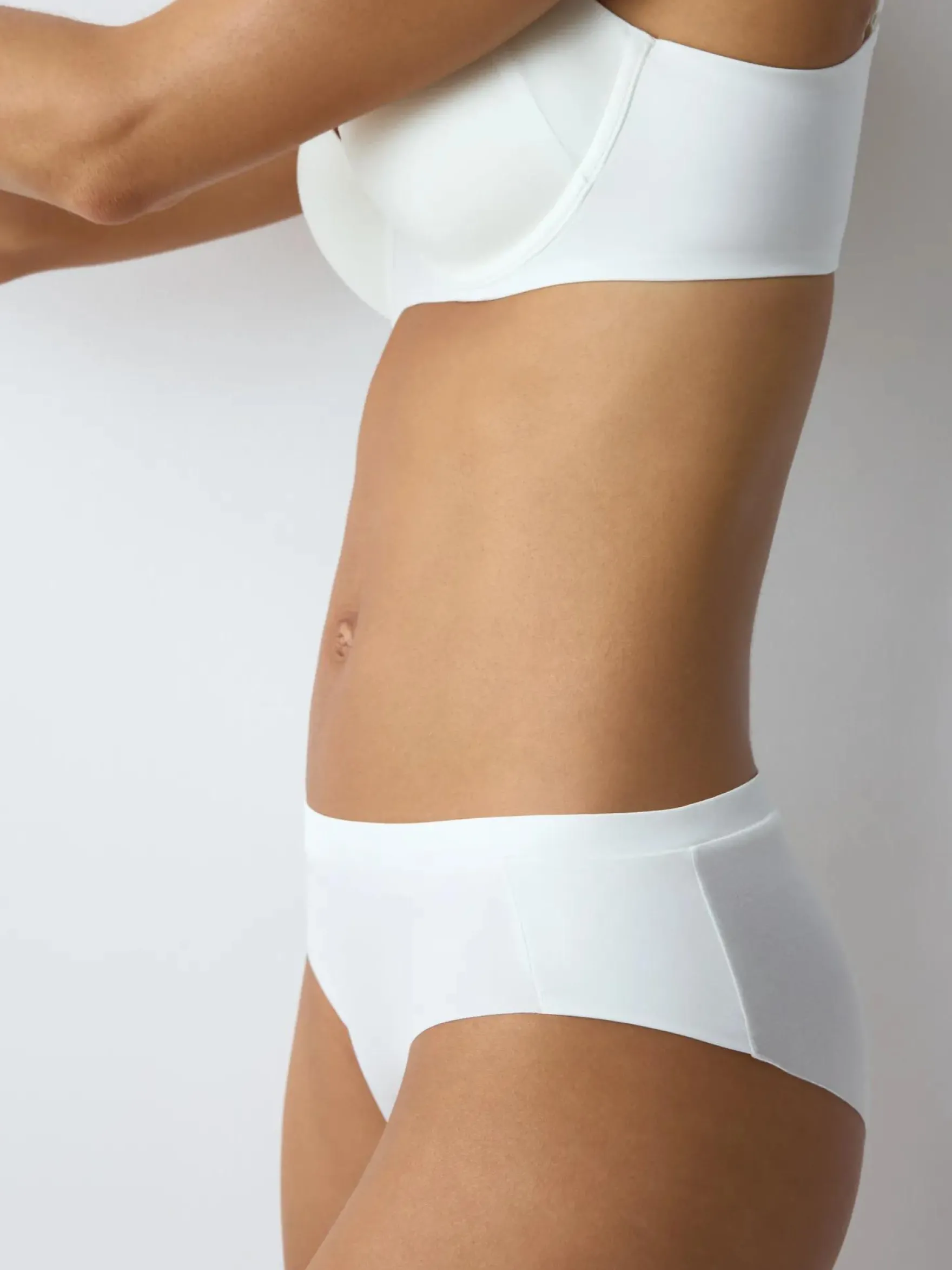 BODY MAKE-UP SOFT TOUCH Hipster knickers