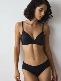 BODY MAKE-UP SOFT TOUCH Non-wired bra