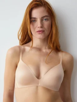 BODY MAKE-UP SOFT TOUCH Non-wired bra