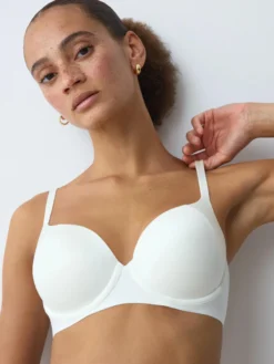 BODY MAKE-UP SOFT TOUCH Wired padded bra