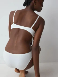 BODY MAKE-UP T-shirt bra