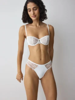 COMFORT ALLURE String