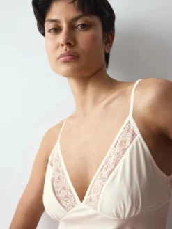 COMFORT ALLURE Top with spaghetti straps