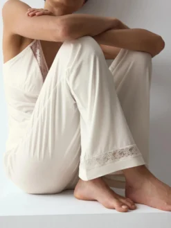 COMFORT ALLURE Trousers