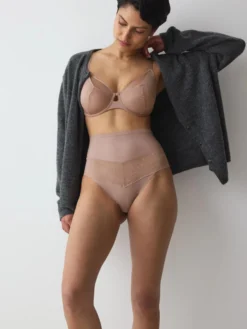 COMFORT CONTOUR String