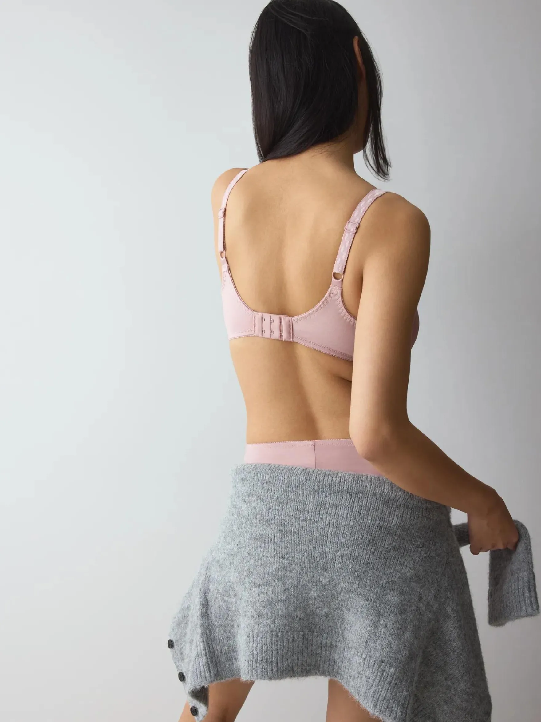 LADYFORM SOFT Minimizer bra