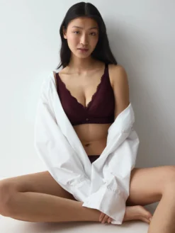 LOVE IN LACE Bralette