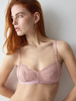 LOVE IN LACE Bralette