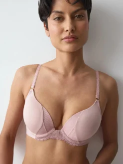 LOVE IN LACE T-shirt bra