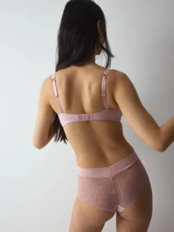 LOVE IN LACE Wired bra