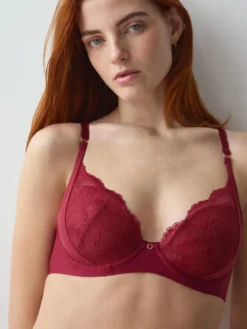 LOVE IN LACE Wired padded bra