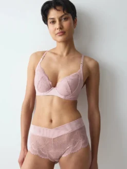 LOVE IN LACE Wired padded bra