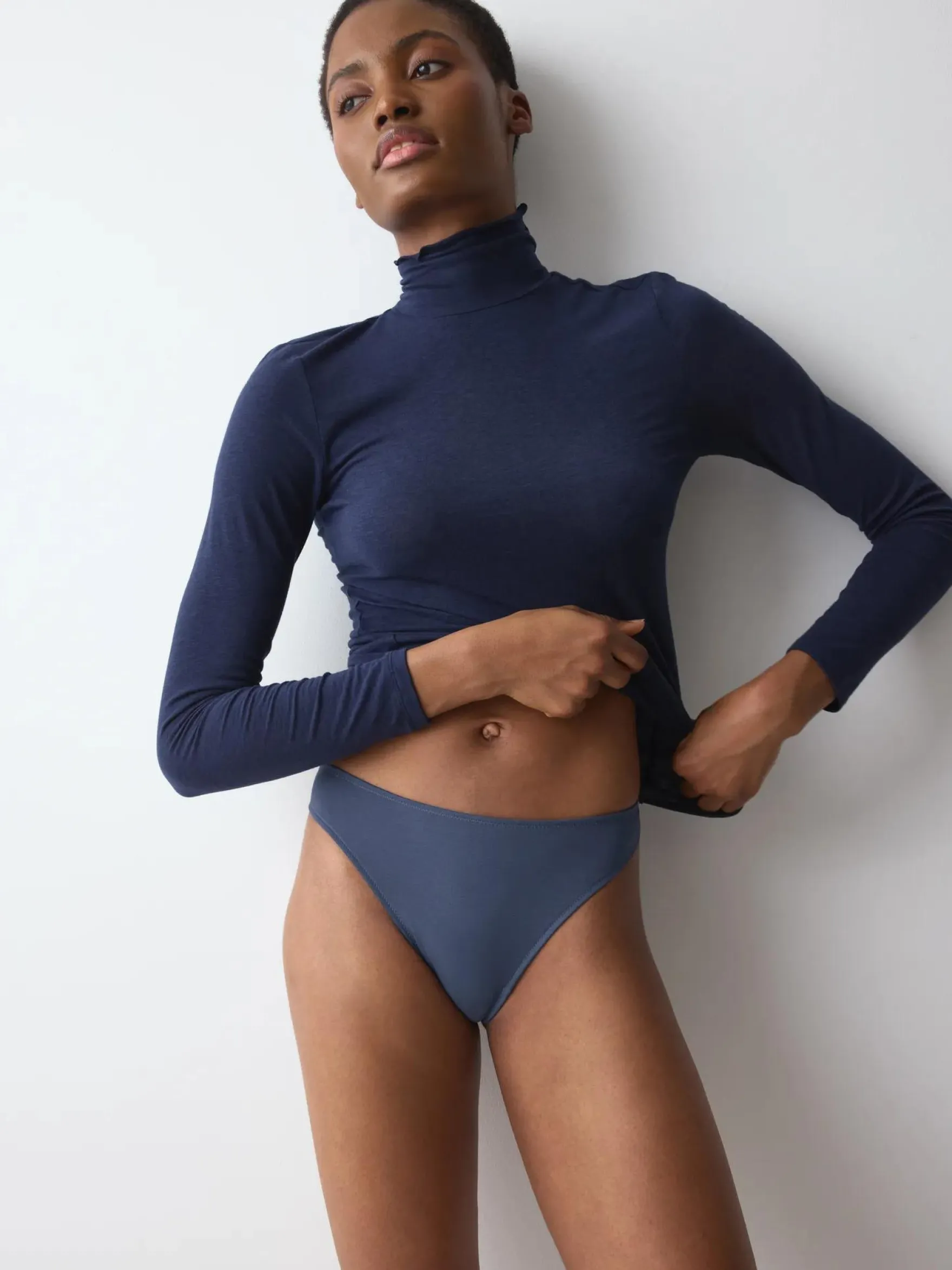 PRETTY MODAL String