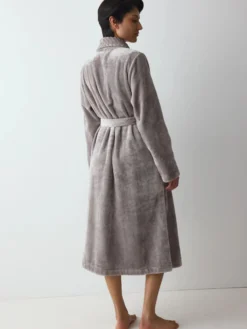 ROBES Robe