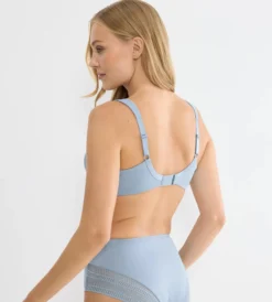 SHAPING IMPRESSIONS Minimizer bra