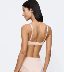SHAPING IMPRESSIONS Wired padded bra