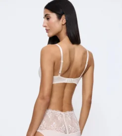 SHAPING IMPRESSIONS Wired padded bra