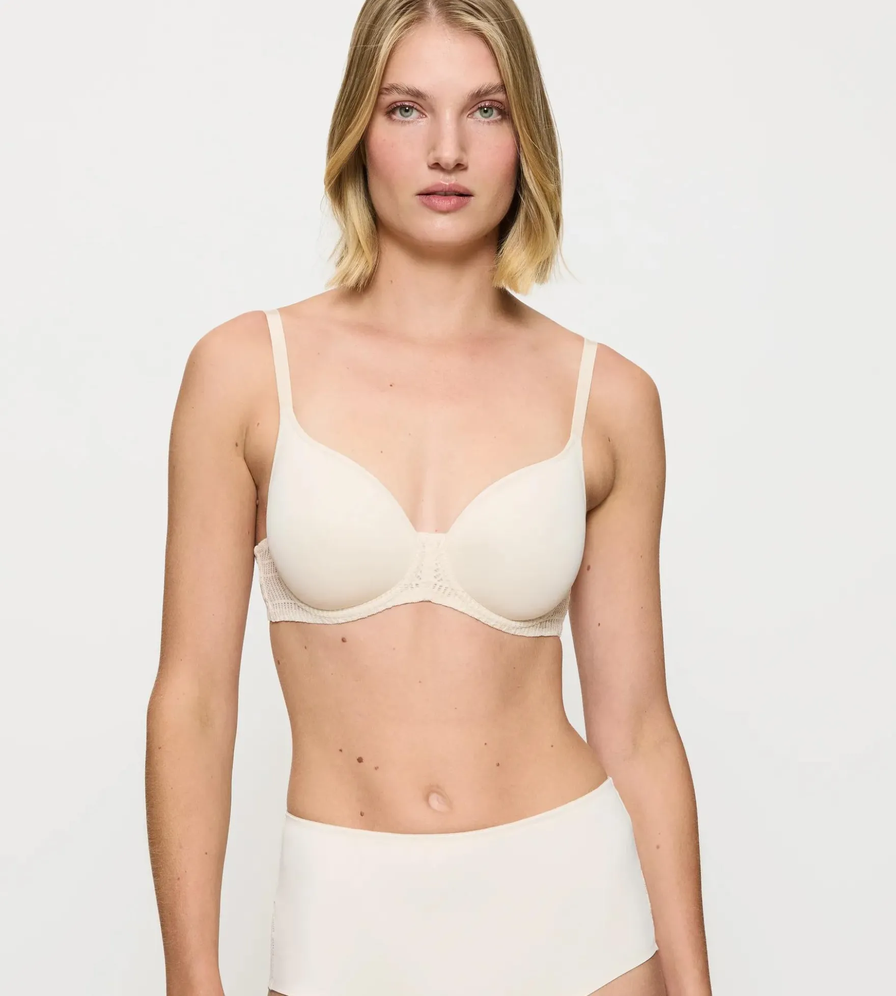 SHAPING IMPRESSIONS Wired padded bra