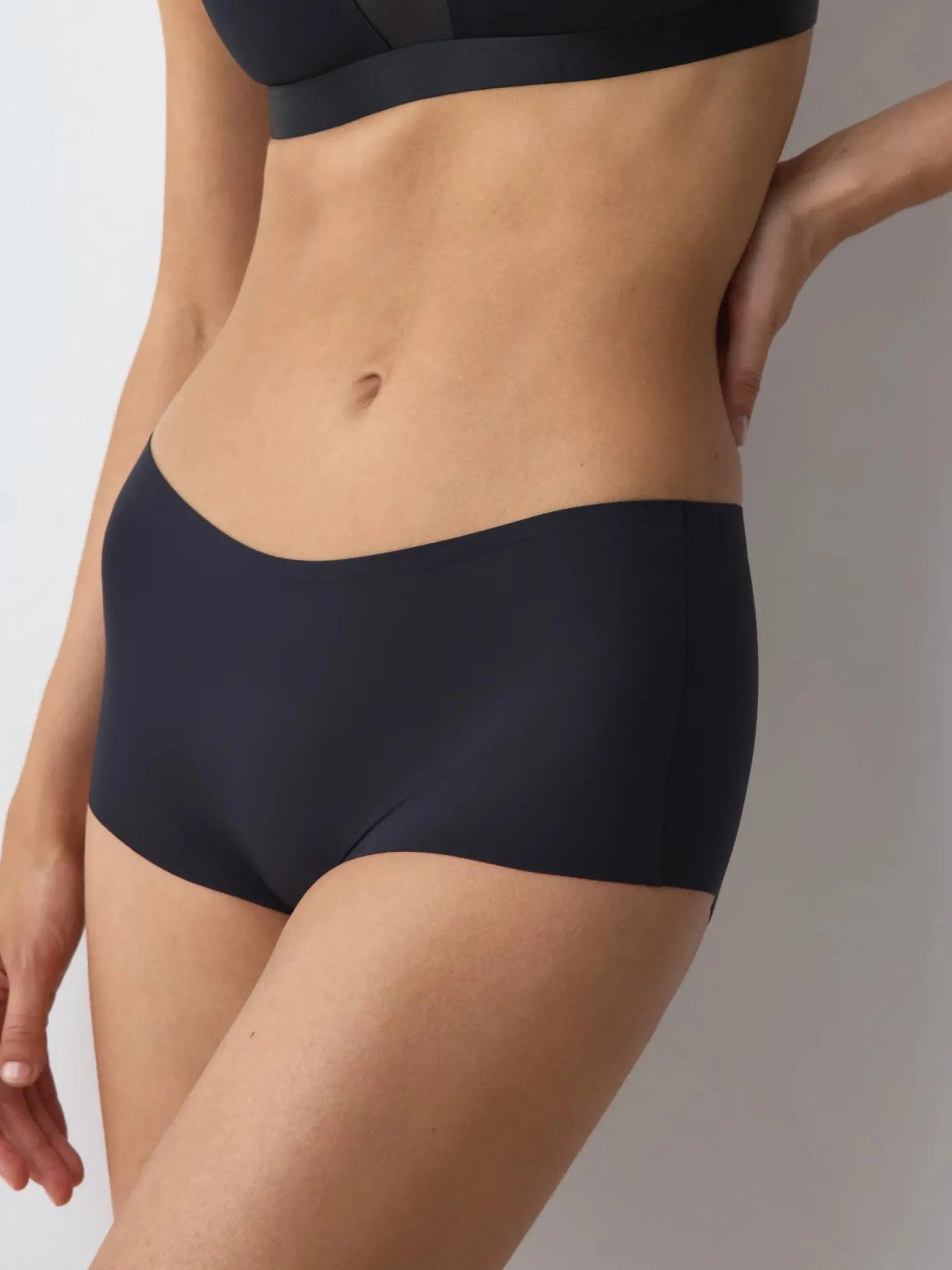 SMART INVISIBLE Short knickers
