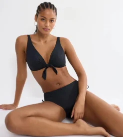 SUMMER TWIST Wired bikini top