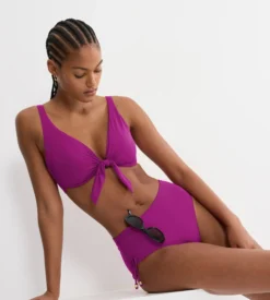 SUMMER TWIST Wired bikini top