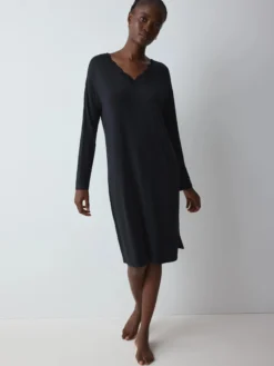 TIMELESS SENSUALITY Nightdress
