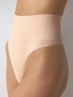TRIUMPH SOFT SCULPT String