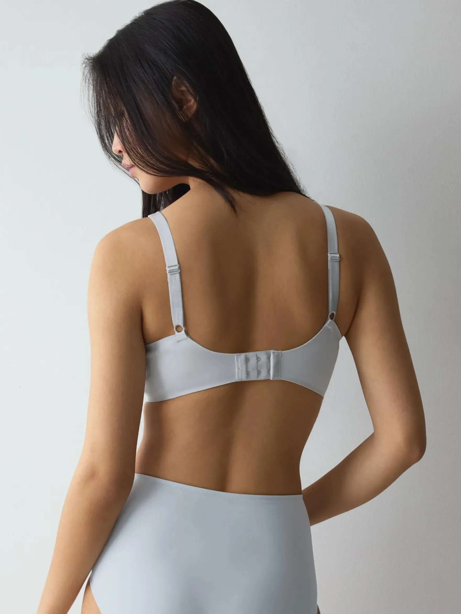 TRUE SHAPE SENSATION Minimizer bra